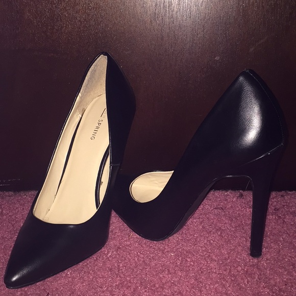 call it spring black pumps
